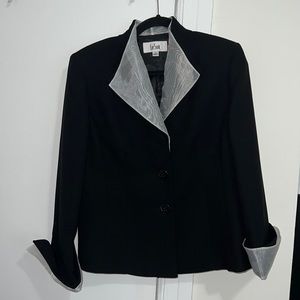 Women’s Le Suit  blazer